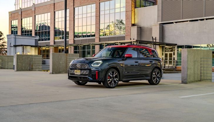 Mini John Cooper Works Countryman 2024: prestazioni al top nel segmento dei crossover - Foto 32 di 99