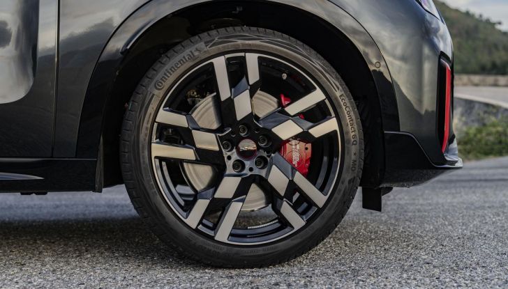 Mini John Cooper Works Countryman 2024: prestazioni al top nel segmento dei crossover - Foto 37 di 99