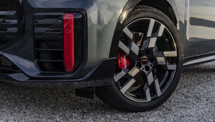 Mini John Cooper Works Countryman 2024: prestazioni al top nel segmento dei crossover - Foto 44 di 99
