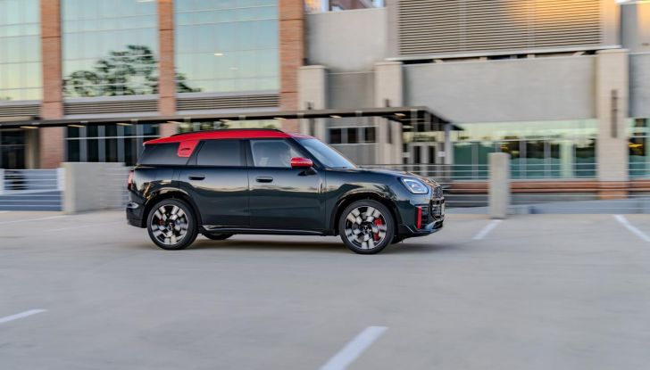 Mini John Cooper Works Countryman 2024: prestazioni al top nel segmento dei crossover - Foto 6 di 99