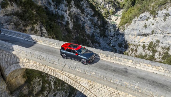 Mini John Cooper Works Countryman 2024: prestazioni al top nel segmento dei crossover - Foto 67 di 99