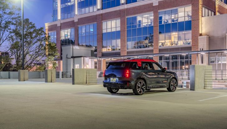 Mini John Cooper Works Countryman 2024: prestazioni al top nel segmento dei crossover - Foto 77 di 99