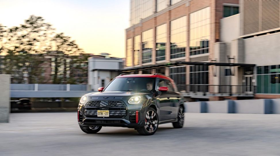 Mini Countryman John Cooper Works 2024: immagini, anticipazioni, motore,  uscita 