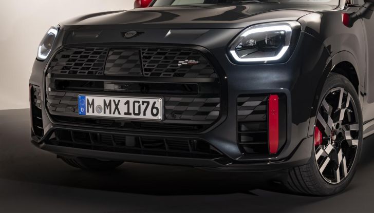 Mini John Cooper Works Countryman 2024: prestazioni al top nel segmento dei crossover - Foto 83 di 99
