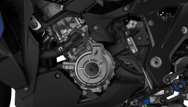 Nuova BMW M 1000 XR: caratteristiche, design e motore della nuova sportiva tedesca - Foto 31 di 70