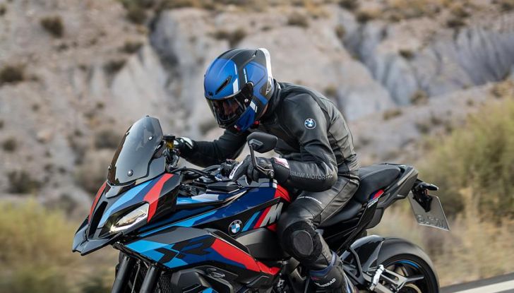 Nuova BMW M 1000 XR: caratteristiche, design e motore della nuova sportiva tedesca - Foto 35 di 70