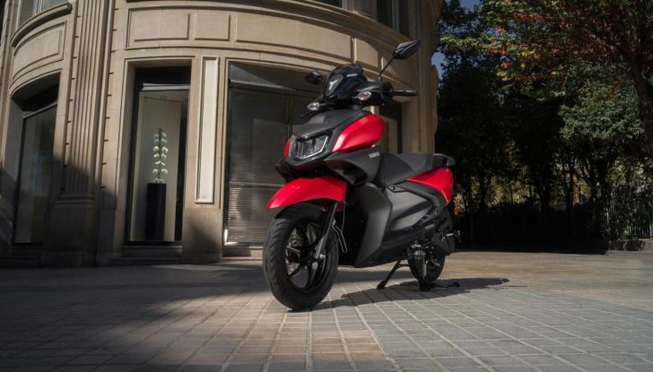 Yamaha RayZR: caratteristiche e colorazioni del nuovo scooter per la città - Foto 14 di 23