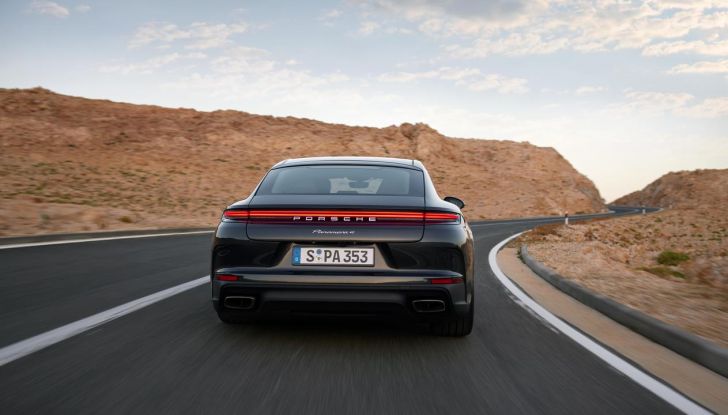 Porsche Panamera 2024: caratteristiche, design, interni, motori e prezzi - Foto 44 di 59