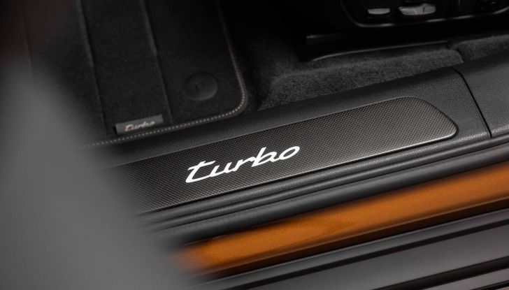 Porsche Panamera 2024: caratteristiche, design, interni, motori e prezzi - Foto 52 di 59