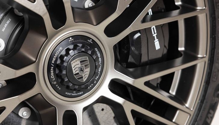 Porsche Panamera 2024: caratteristiche, design, interni, motori e prezzi - Foto 53 di 59