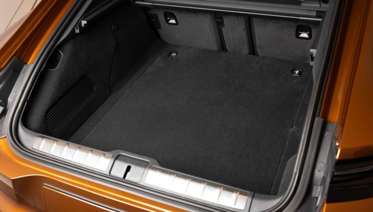 Porsche Panamera 2024: caratteristiche, design, interni, motori e prezzi - Foto 58 di 59