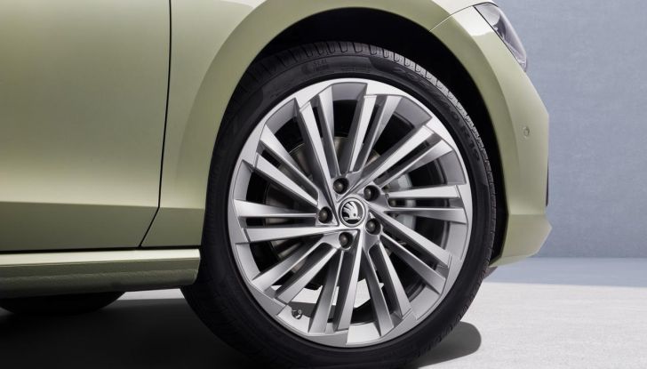 Skoda Superb e Kodiaq 2024: in preordine le versioni ibride plug-in - Foto 17 di 99
