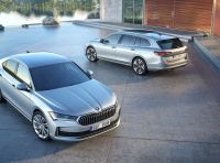 Skoda Superb 2024: caratteristiche, design, abitacolo e motori della nuova generazione