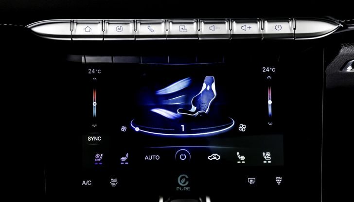 Sportequipe 8 Hybrid Plug-In: debutta il nuovo SUV top di gamma del brand italiano - Foto 25 di 51