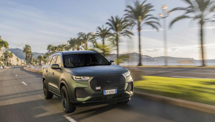 Sportequipe 8 Hybrid Plug-In: debutta il nuovo SUV top di gamma del brand italiano - Foto 38 di 51