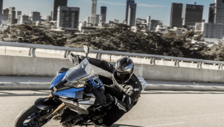 Suzuki GSX-S1000GX 2024 caratteristiche e prezzo - Foto 13 di 16