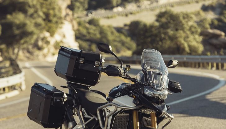 Triumph Tiger 900 2024: novità, design e caratteristiche tecniche - Foto 5 di 123