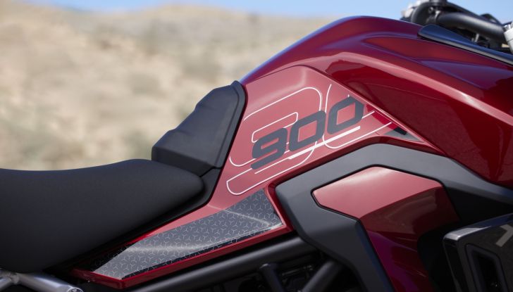 Triumph Tiger 900 2024: novità, design e caratteristiche tecniche - Foto 32 di 123