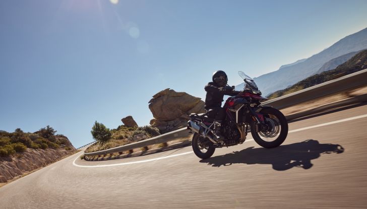 Triumph Tiger 900 2024: novità, design e caratteristiche tecniche - Foto 58 di 123