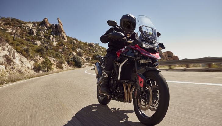 Triumph Tiger 900 2024: novità, design e caratteristiche tecniche - Foto 59 di 123