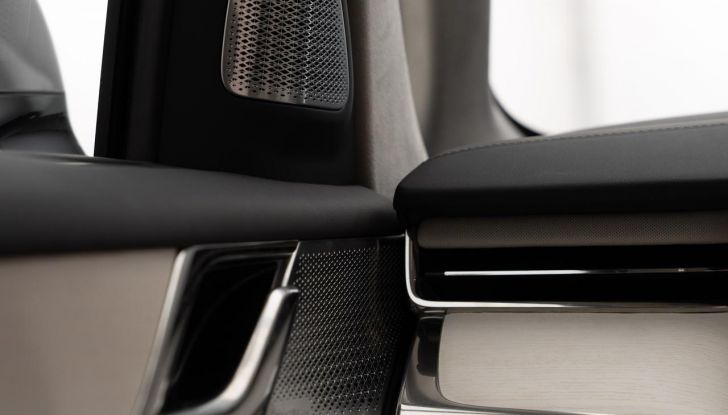 Volvo EM90: design, abitacolo, autonomia, caratteristiche e prestazioni - Foto 12 di 67