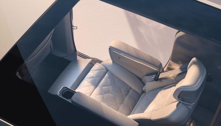 Volvo EM90: design, abitacolo, autonomia, caratteristiche e prestazioni - Foto 33 di 67