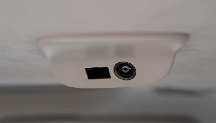 Volvo EM90: design, abitacolo, autonomia, caratteristiche e prestazioni - Foto 37 di 67