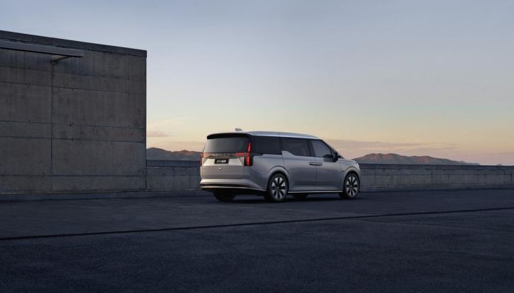 Volvo EM90: design, abitacolo, autonomia, caratteristiche e prestazioni - Foto 44 di 67