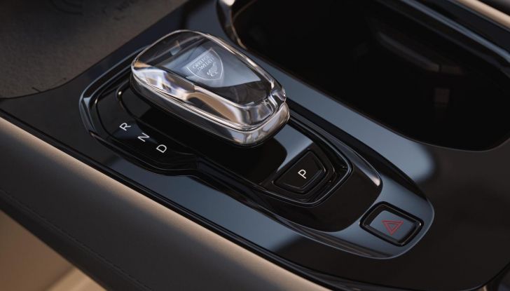 Volvo EM90: design, abitacolo, autonomia, caratteristiche e prestazioni - Foto 6 di 67