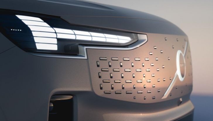 Volvo EM90: design, abitacolo, autonomia, caratteristiche e prestazioni - Foto 7 di 67