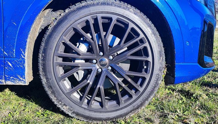 Audi Q8 2023: prova su strada e prezzi del restyling del SUV tedesco - Foto 13 di 22