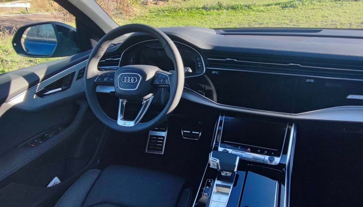 Audi Q8 2023: prova su strada e prezzi del restyling del SUV tedesco - Foto 16 di 22