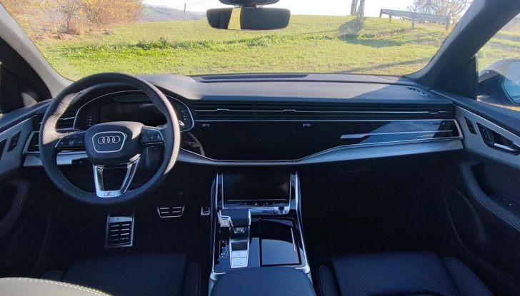 Audi Q8 2023: prova su strada e prezzi del restyling del SUV tedesco - Foto 17 di 22