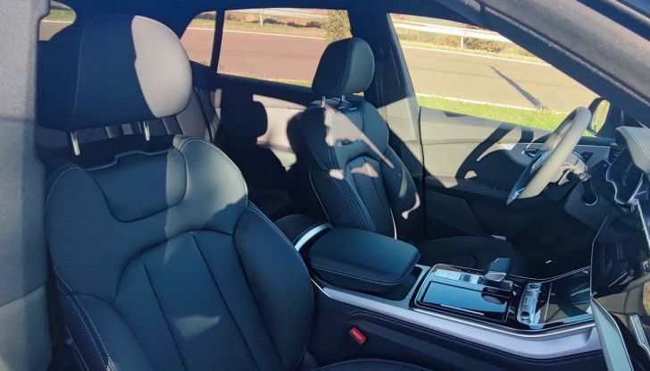 Audi Q8 2023: prova su strada e prezzi del restyling del SUV tedesco - Foto 19 di 22
