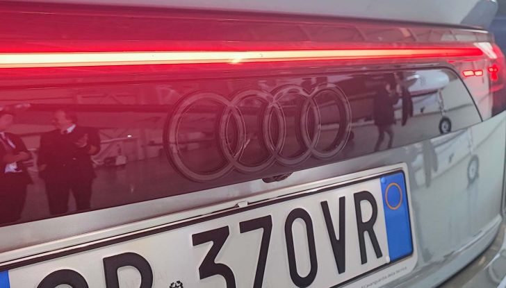 Audi Q8 2023: prova su strada e prezzi del restyling del SUV tedesco - Foto 9 di 22