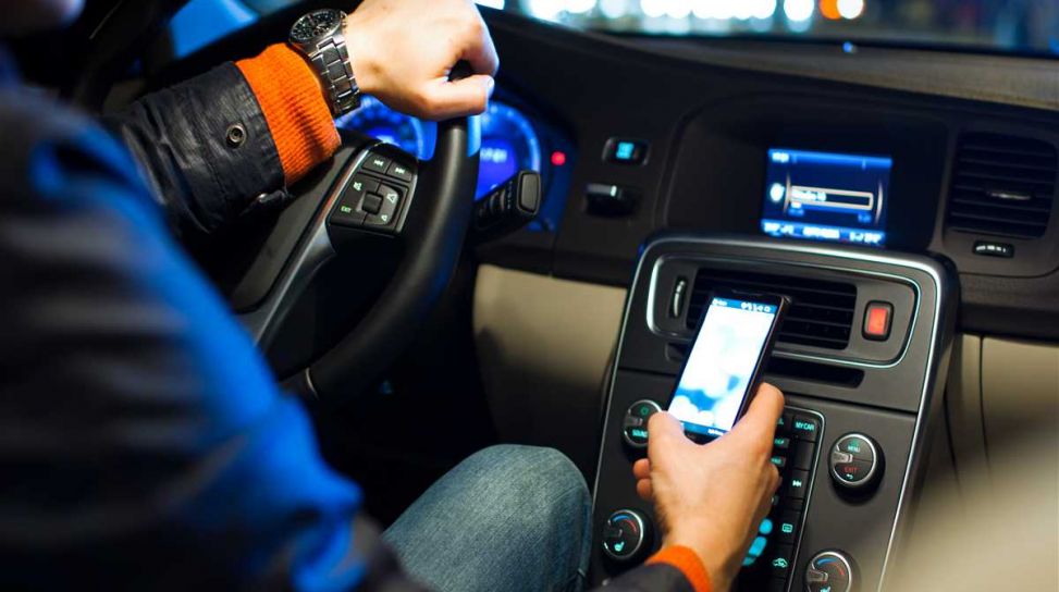 Sicurezza stradale: tre regole che gli automobilisti dovrebbero imparare dai motociclisti