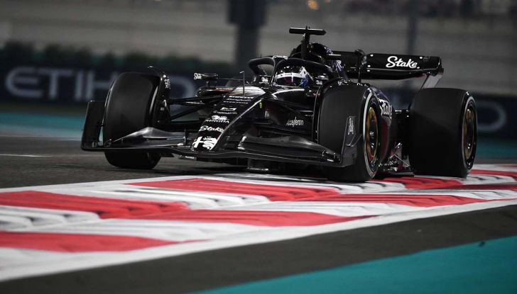 F1 2023, GP Abu Dhabi: Verstappen cala il sipario con l’ennesima vittoria - Foto 7 di 10