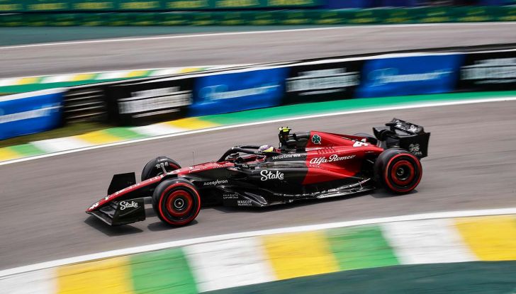 F1 2023, GP San Paolo: Verstappen imbattibile, Leclerc fuori nel giro di formazione - Foto 3 di 10