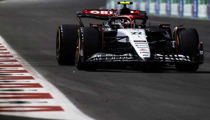 F1 2023, GP Las Vegas: Verstappen beffa Leclerc, Perez sul podio - Foto 10 di 10