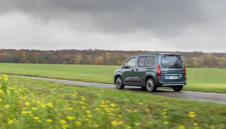 Citroën Berlingo 2024 è ordinabile in Italia in due allestimenti - Foto 3 di 48