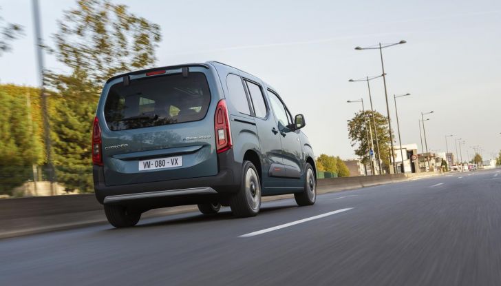 Citroën Berlingo 2024 è ordinabile in Italia in due allestimenti - Foto 28 di 48