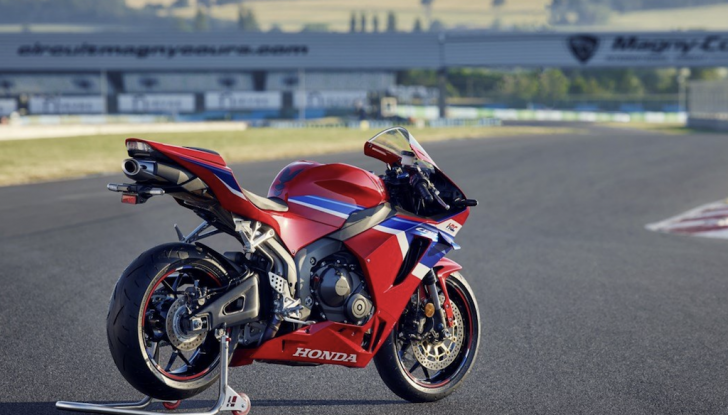 Honda CBR600RR 2024 prezzo di listino e data di uscita - Foto 6 di 7