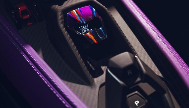 Lamborghini Revuelto Opera Unica: la supercar si fa più esclusiva - Foto 18 di 22