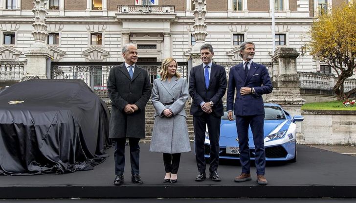 Lamborghini Urus Performante si arruola nella Polizia di Stato - Foto 13 di 17