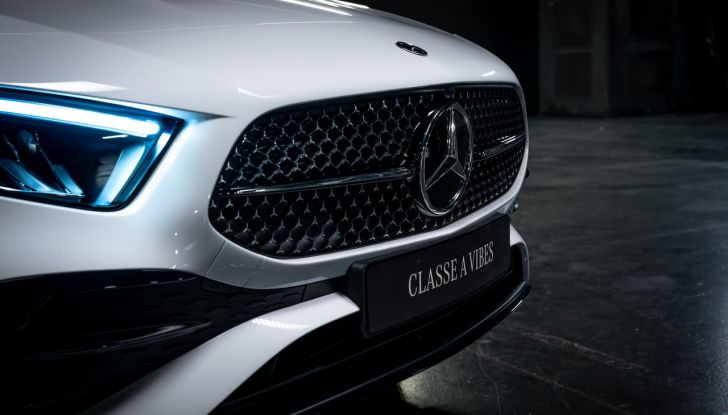 Mercedes A 250 e Vibes: caratteristiche, dotazioni, design e interni della special edition - Foto 7 di 13