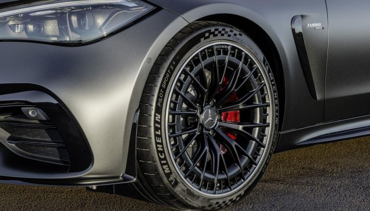 Mercedes-AMG CLE 53 Coupé: caratteristiche, design, interni, motore e prestazioni - Foto 2 di 34