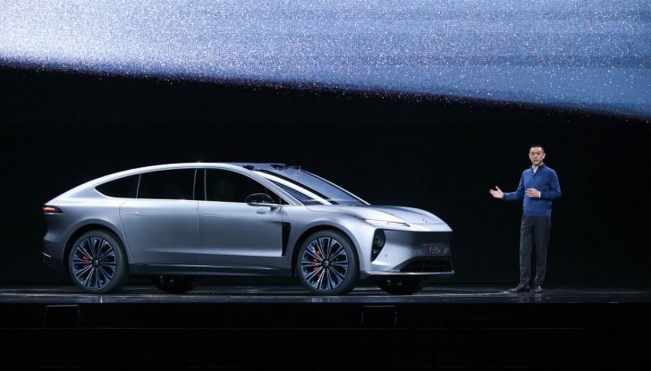 NIO ET9: caratteristiche, design e interni della nuova ammiraglia elettrica - Foto 3 di 41