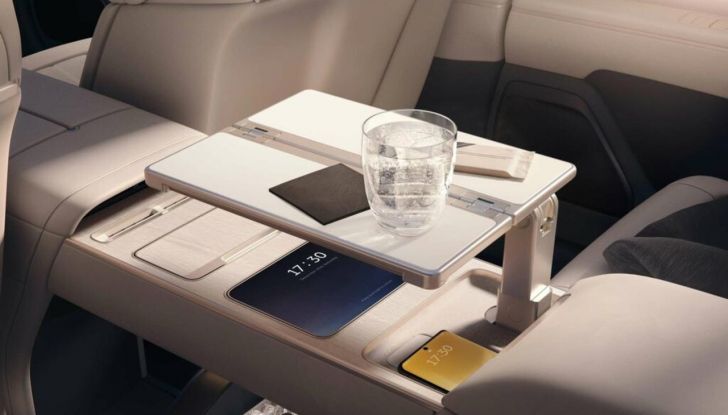 NIO ET9: caratteristiche, design e interni della nuova ammiraglia elettrica - Foto 26 di 41