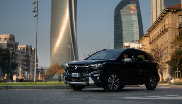 Suzuki Vitara Hybrid ed S-Cross Hybrid Yoru: caratteristiche, motore e dotazioni della versione speciale - Foto 26 di 132