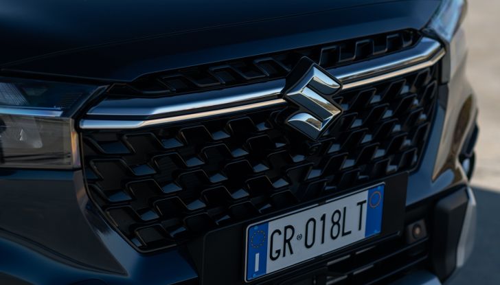 Suzuki Vitara Hybrid ed S-Cross Hybrid Yoru: caratteristiche, motore e dotazioni della versione speciale - Foto 88 di 132